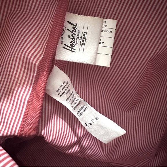 Herschel Supply Co. - Classic backpack 24L - Woodland camo - Picture 7 of 12